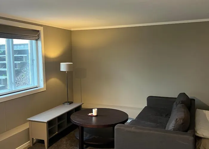 Hybel Pa Rosanes, Teie Lii